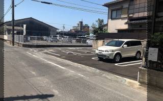 『岡南町1-10』月極駐車場　募集中です！